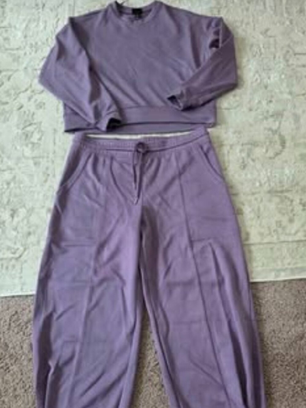 Scoop Women's Scubaknit sweatshirt amd Barrel sweatpants size small